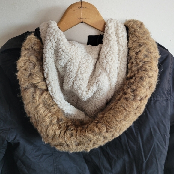 LEVI'S Jacket Quilt And Sherpa Lined Black Small - Picture 11 of 11